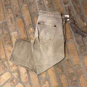 1921 khaki Capri jean